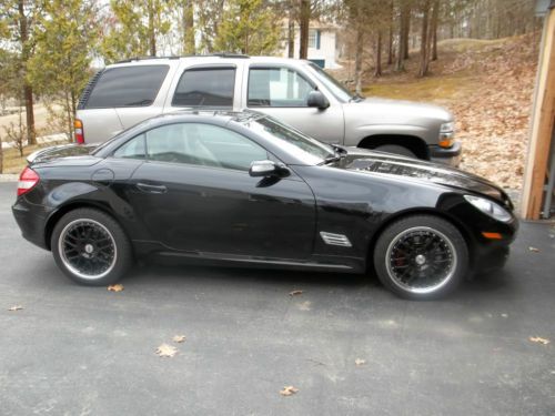 2006 Mercedes Benz hardtop convertible, image 2
