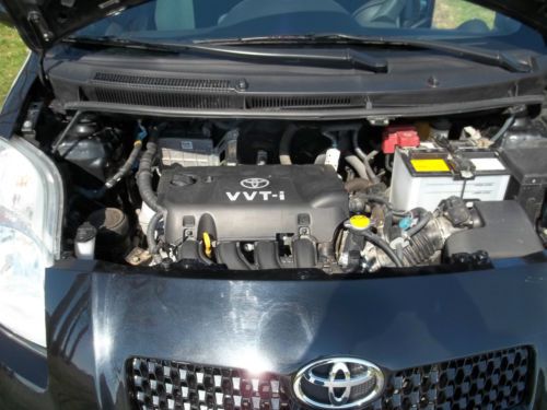 2008 Toyota Yaris Base Hatchback 2-Door 1.5L, image 13