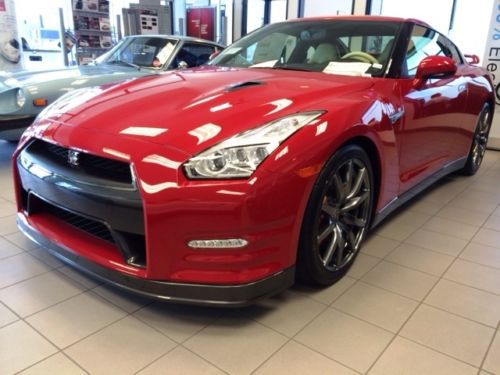 2015 nissan gt-r premium, solid red / ivory leather