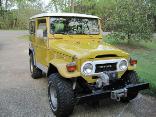 1977 Toyota FJ40 LandCruiser, image 2