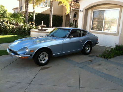 240z, 1972 carb, runs great, good condition, looks great