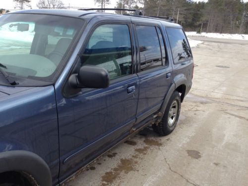 2000 ford explorer xlt sport utility 4-door 4.0l