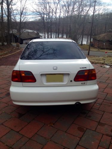 31 mile per gallon, DVD USB player, very well maintained, image 6