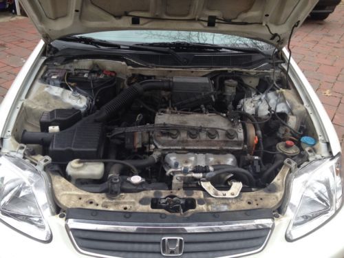 31 mile per gallon, DVD USB player, very well maintained, image 11