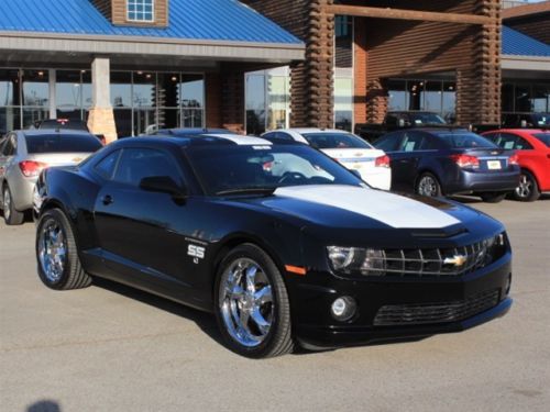 Coupe 6.2l bluetooth traction control  abs black ss chevy white paddel shift