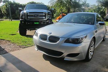 Bmw 5-series m5 1-owner 37k florida car garage kept new tires unique color