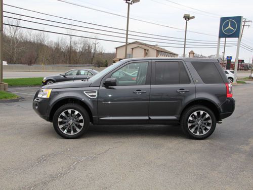 2010 land rover lr2 hse sport utility 4-door 3.2l one owner extra low miles mint