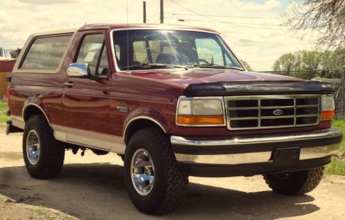1993 ford bronco eddie bauer edition. loaded. automatic, cold a/c, leather.