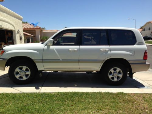 2000 toyota land cruiser base sport utility 4-door 4.7l