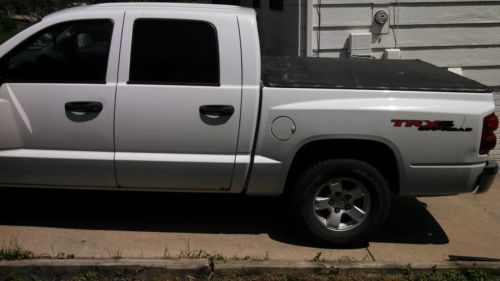 2006 dodge dakota slt crew cab pickup 4-door 4.7l with warrenty