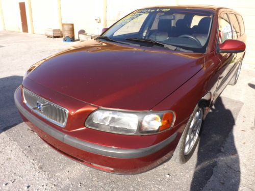 Very nice 2001 volvo v70 t5 wagon 4-door 2.3l red, leather, sunroof