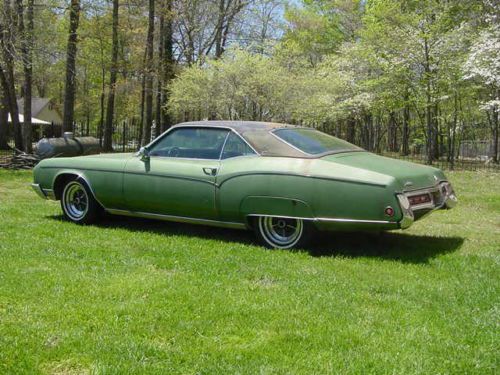 1970 buick riviera with riviera gs parts car