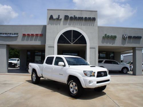 2011 toyota tacoma double cab 4wd trd sport 4.0l v6  white gray cloth