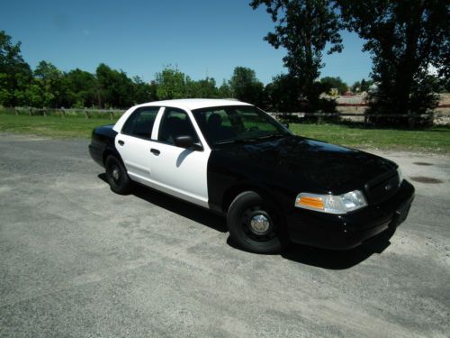 2008 Ford Crown Victoria Police Interceptor Retired Police Cruiser, image 19