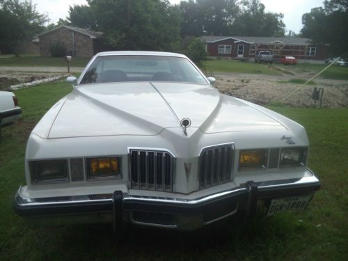 1977 pontiac grand prix base coupe 2-door 5.7l