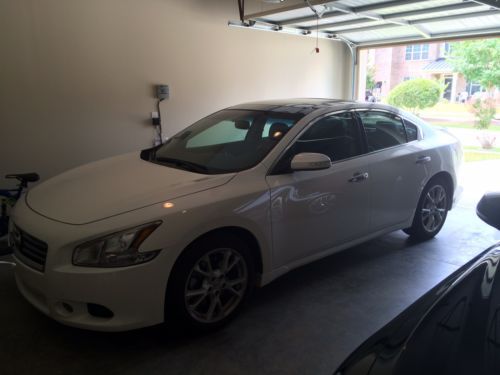 2012 nissan maxima fully loaded navigation leather white black