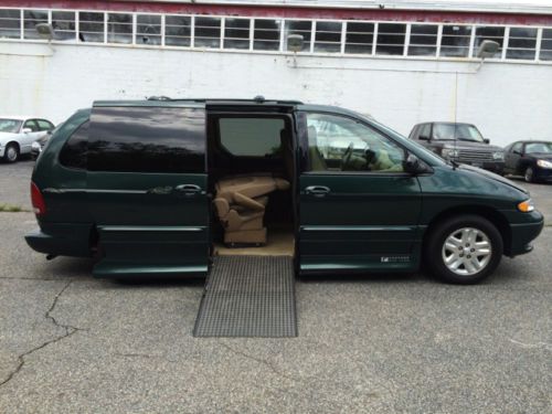 1997 dodge grand caravan handicap van electric ramp and door no reserve