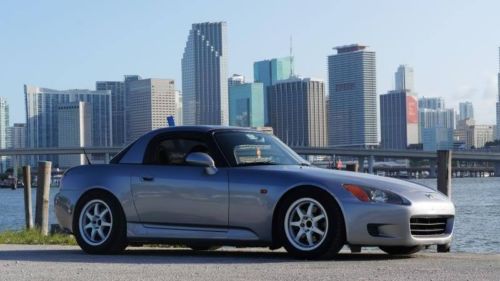 2001 honda s2000 base convertible 2-door 2.0l