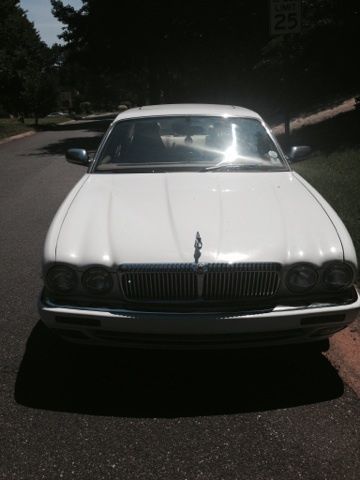 1997 jaguar xj6  deluxe vanden plas vdpl 4 door  sedan 2 owner list price 70k