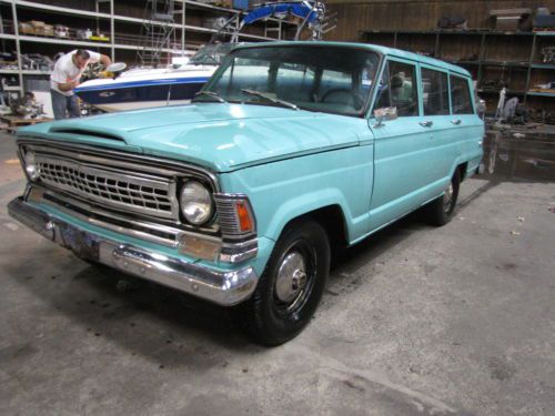 Original 1970 jeep wagoneer 4x4