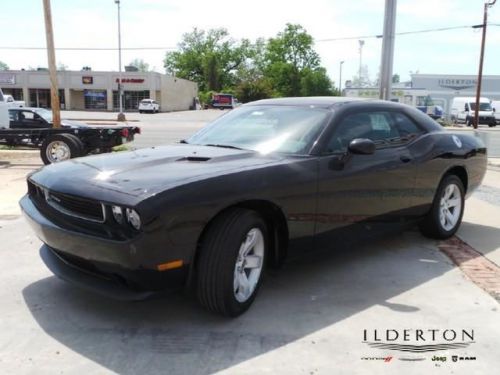 2014 dodge challenger sxt