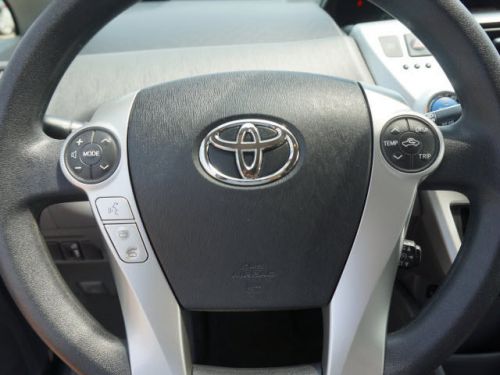 2012 toyota prius v five