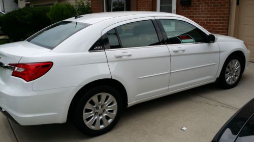 2012 Chrysler 200 LX Sedan 4-Door 2.4L, US $13,500.00, image 5