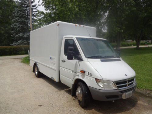 2006 dodge sprinter 3500 box truck ***rare