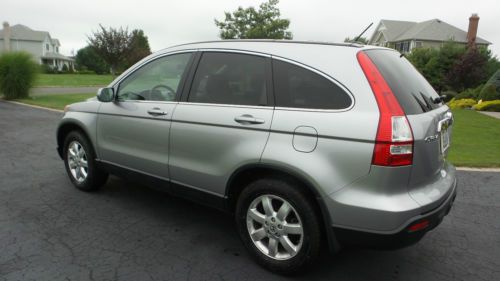 2007 honda cr-v ex-l silver/blk leather garaged excellent condition