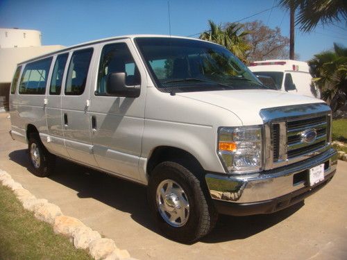 ***** 2012 ford econoline 15 passenger van *****