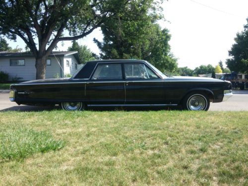 1965 chrysler newport 4-door 6.3l