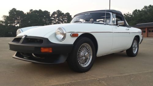 Professionally restored! award winning! 1977 mgb