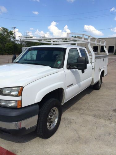 Silverado classic hd white, 8 foot utility bed, royal, with ladder rack