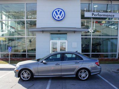 Palladium silver  all wheel drive 4matic c300 perfect shape/carfax  nearly new