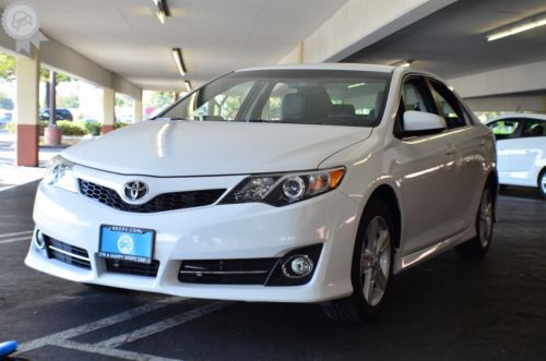 2013  toyota camry se 4dr sedan