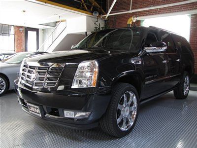 2012 cadillac escalade esv, one owner with clean carfax history.