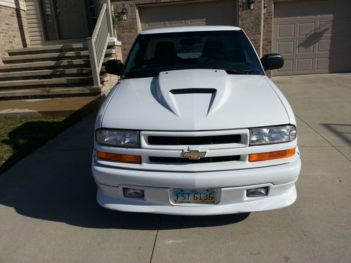 2002 chevrolet s10 xtreme standard cab pickup 2-door 4.3l