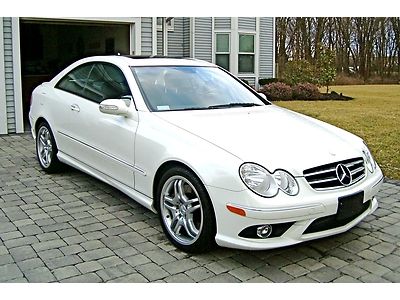 Must sell...low mileage...like new...2009 mercedes-benz clk 550 coupe