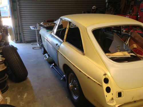 1968 mgb-gt "project" (runs/drives