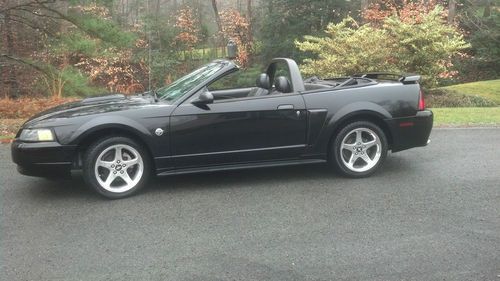 2004 ford mustang gt convertible 2-door 4.6l