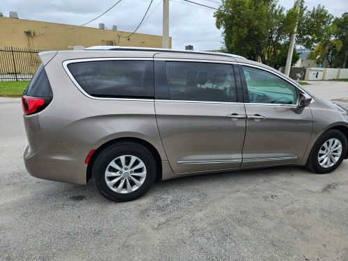 2018 Chrysler Pacifica, US $15,900.00, image 2