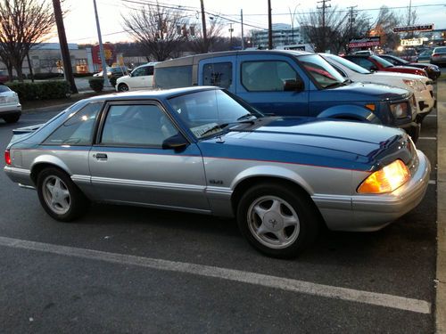 1992 ford mustang lx hatchback 2-door 5.0l