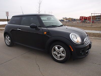 2011 mini cooper / 6 speed manual / dual roofs / 18k miles / heated leather