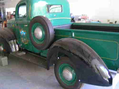 1946 Ford Pickup, image 3