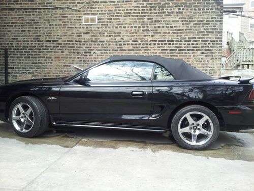 1996 ford mustang gt convertible 2-door 4.6l. no reserve. no reserve