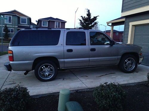 2000 Chevrolet Suburban 1500 LS Sport Utility 4-Door 5.3L, image 3