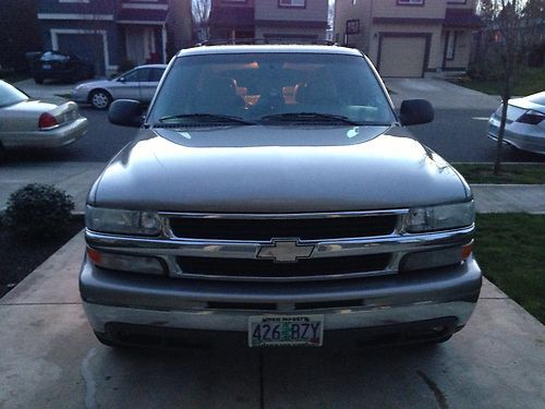 2000 Chevrolet Suburban 1500 LS Sport Utility 4-Door 5.3L, image 5