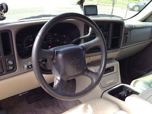2000 Chevrolet Suburban 1500 LS Sport Utility 4-Door 5.3L, image 13
