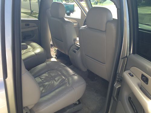 2000 Chevrolet Suburban 1500 LS Sport Utility 4-Door 5.3L, image 17