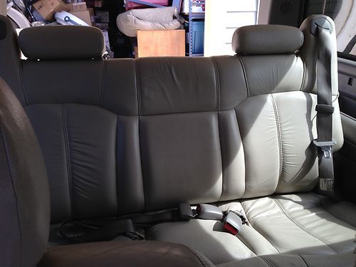2000 Chevrolet Suburban 1500 LS Sport Utility 4-Door 5.3L, image 18